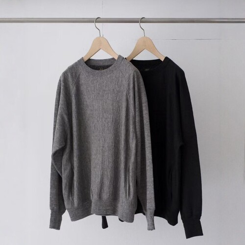 BATONER全亚麻圆领插兜长袖T恤