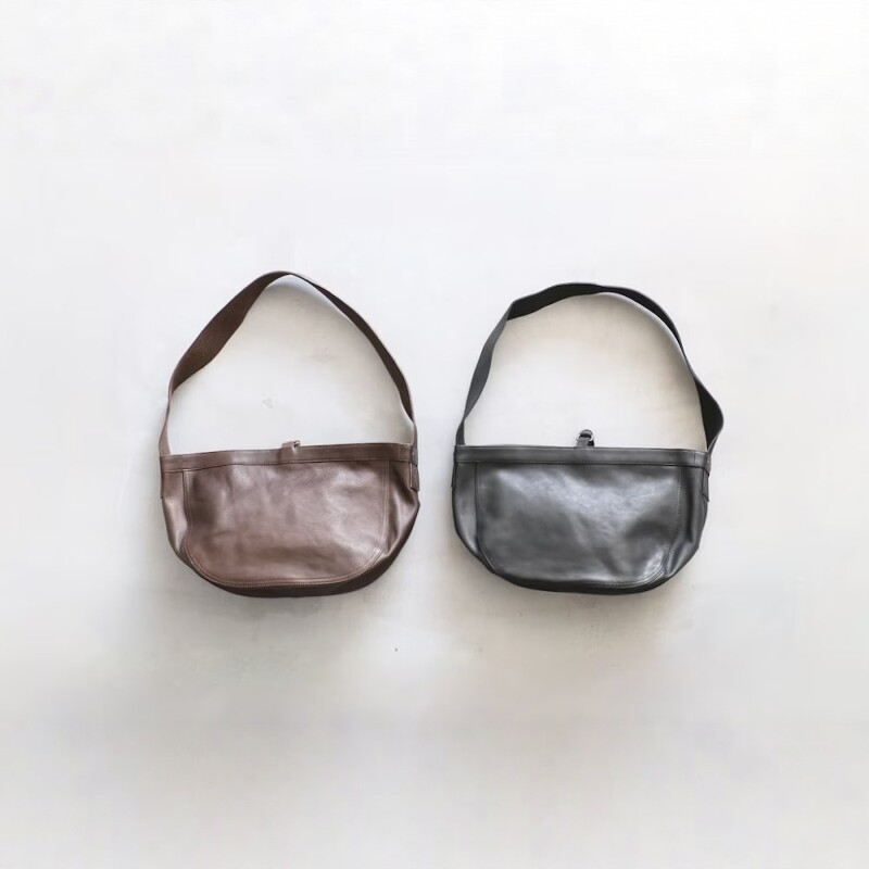 现货 T.T Lot.018 Leather Newsboy Bag 26SS 做旧马皮报童斜挎包