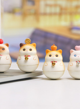 新款福瑞猫猫元气不倒翁摆件家居办公室工位桌面装饰品小摆件