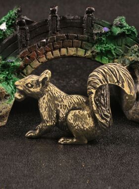 中式做旧仿古玩松鼠衔松果创意黄铜摆件大号摆设古铜工艺品收藏品