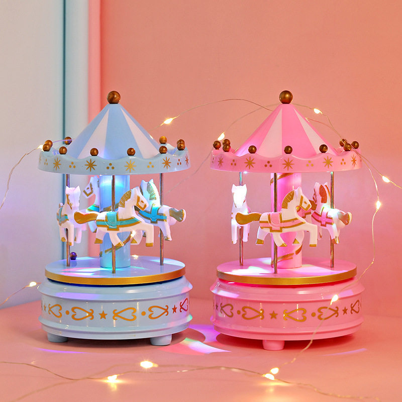 旋转木马音乐盒蛋糕装饰少女心灯光八音盒儿童节网红生日烘焙摆件
