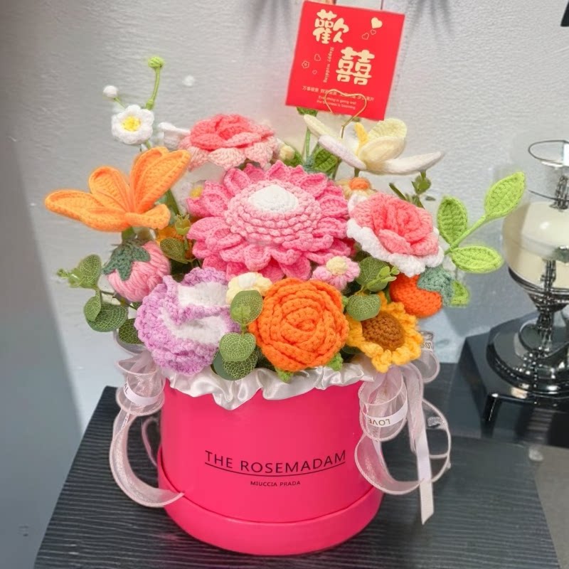 生日礼物钩织毛线成品花束图片