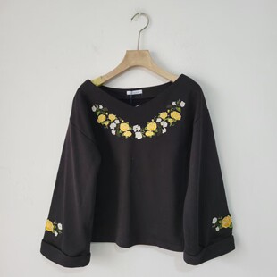 上衣显瘦 上衣女黑色汉服打底衫 5款 日系小清新刺绣花朵V领长袖