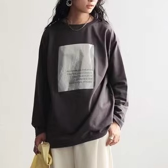 日单新款打底衫百搭显瘦女圆领长袖T恤女生韩版显瘦字母印花上衣