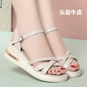 夏季蜘蛛王真皮韩版凉鞋女坡跟软底舒适妈妈鞋百搭休闲女鞋防水台