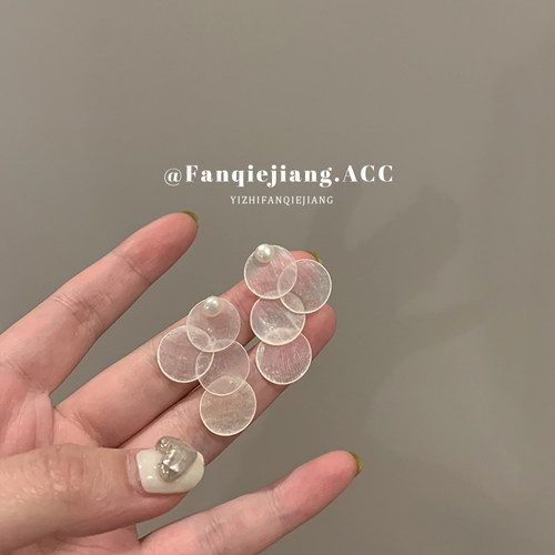 一只番茄酱超仙天然贝壳耳环