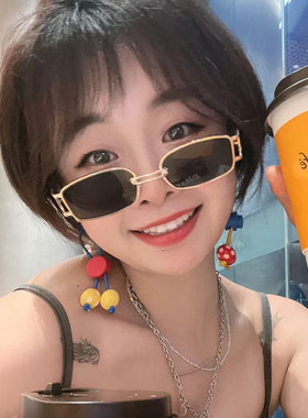 高级感嘻哈潮人小方形墨镜防晒
