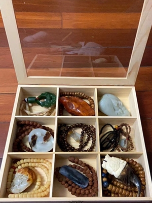 手办娃娃文玩收纳盒九宫格透明盖