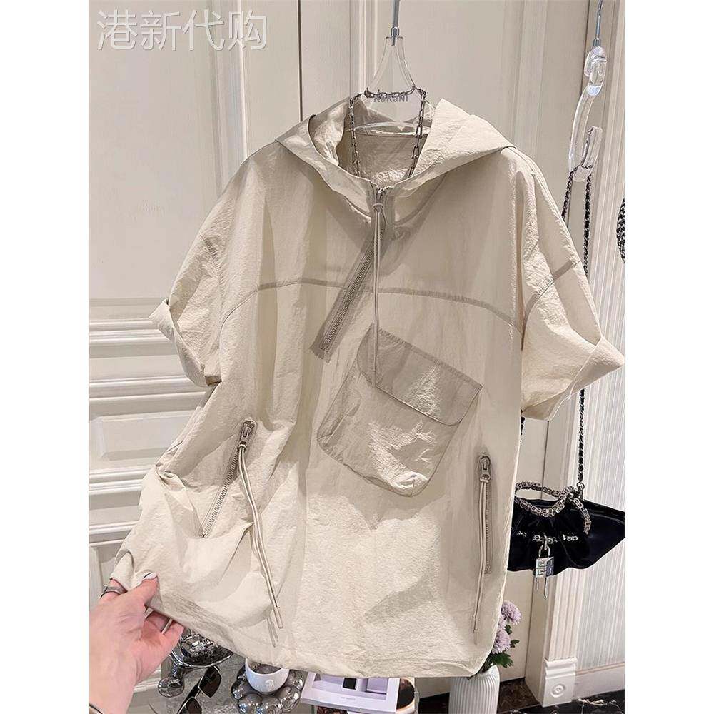 带帽短袖t恤的妇女2025年夏天新的胖姐姐设计利基独特别致的上衣t