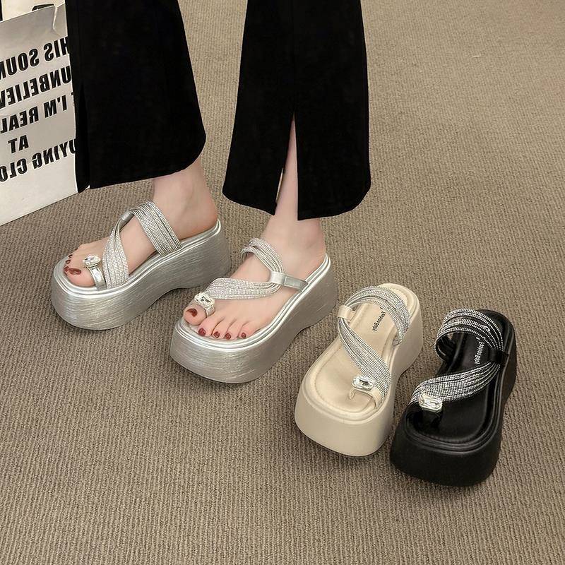 2025新款潮品女鞋松糕厚底套趾凉拖鞋女夏外穿时尚超火沙滩凉鞋