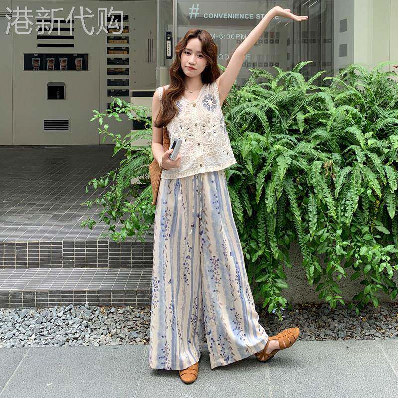 巨好看的夏日套装女2026新款镂空钩花马甲碎花阔腿裤度假风两件套