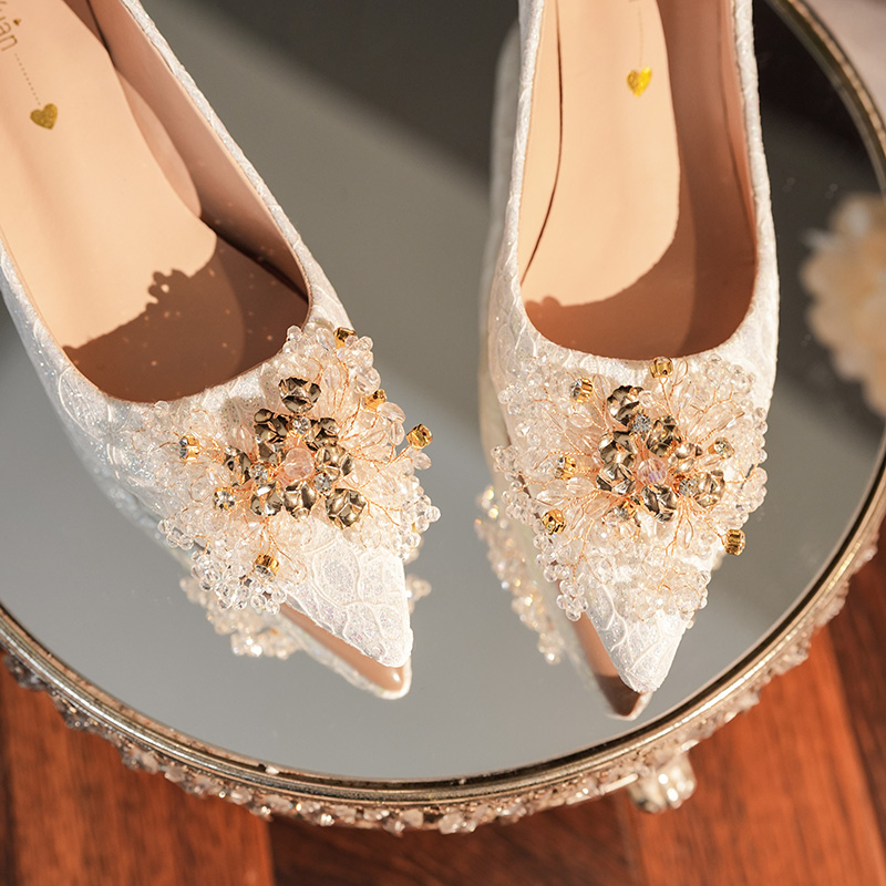 婚鞋女主婚纱秀禾两穿粗跟新娘鞋