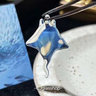 CJglasshop-魔鬼鱼 创意项链吊坠小众海洋艺术品玻璃手工生日礼物