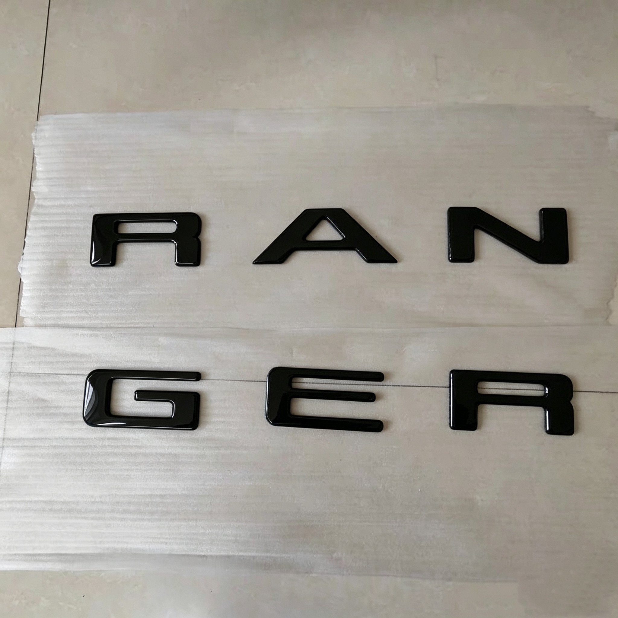 适用于福特游骑侠Ranger尾门字母标 黑化改装专用3D立体车贴