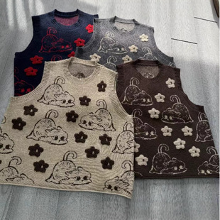 秋冬新款针织刺绣猫花马甲女复古设计感韩系百搭外穿背心毛衣