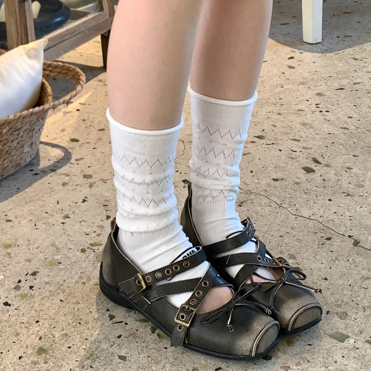 纯色踩脚百搭款中筒袜