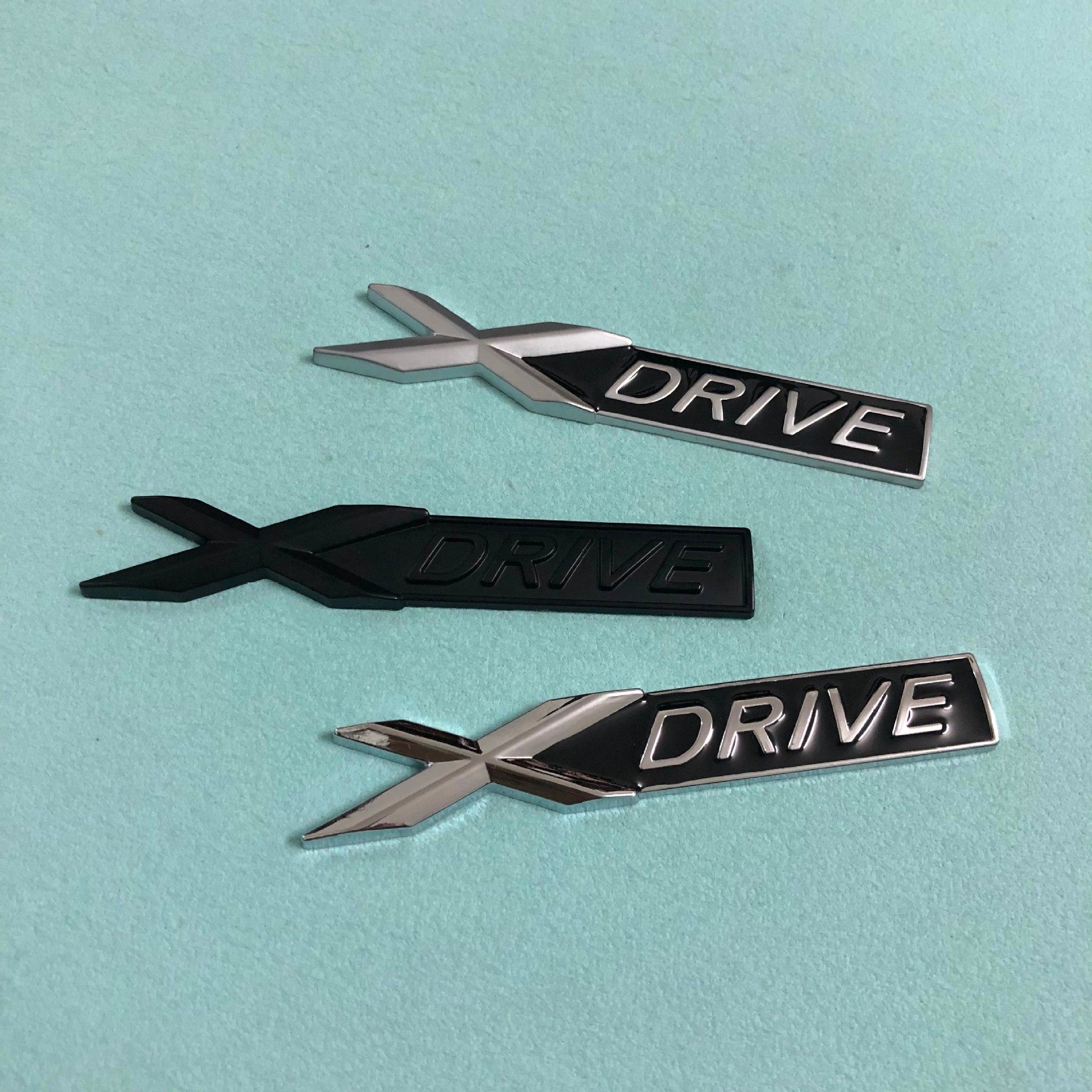 X DRIVE金属贴标 适用于宝马新3系5系x1X3X5X7侧标