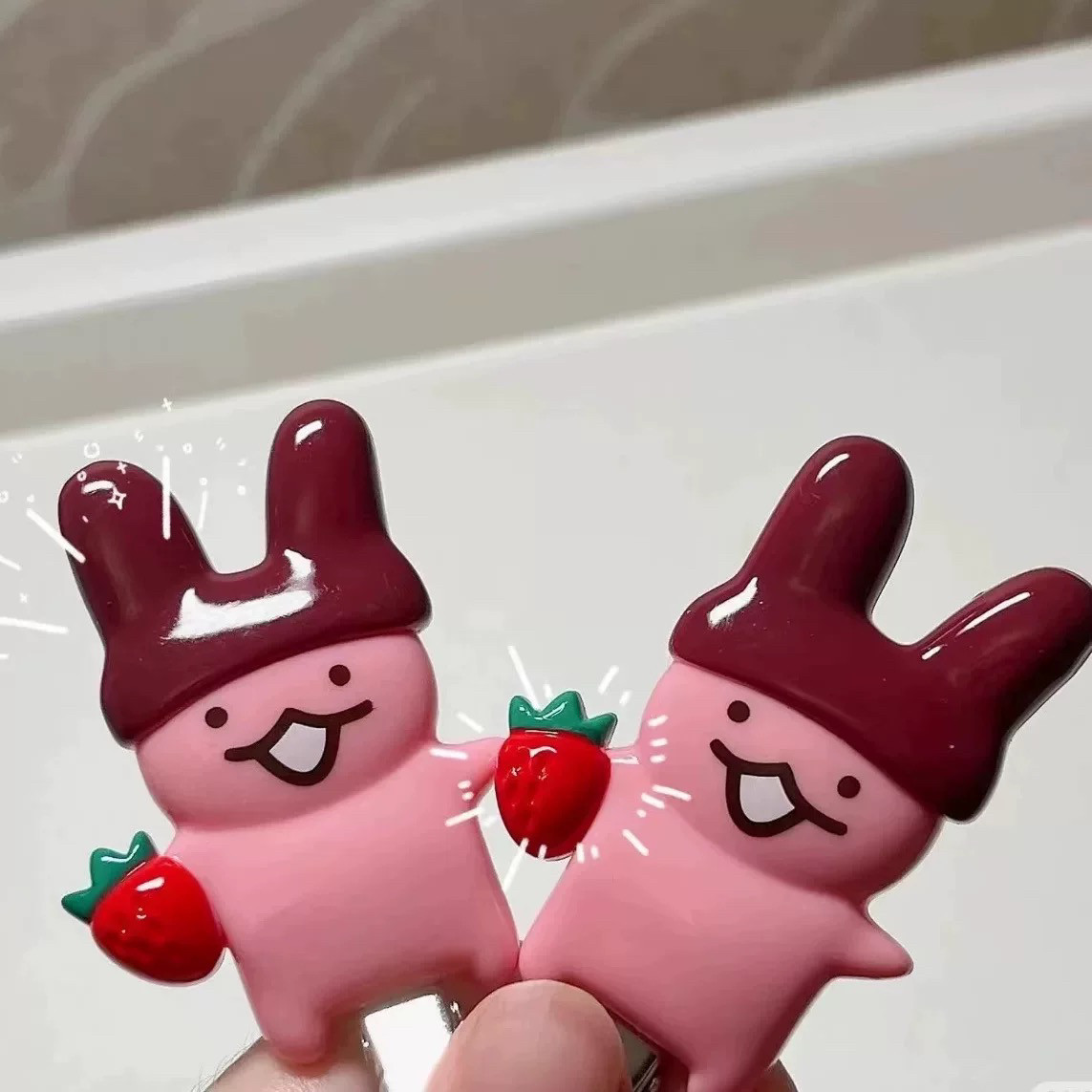 thumbnail for Meiji strawberry chocolate apollo bunny hairpin bangs clip girly versatile cute shredded hairpin cartoon clip 2024