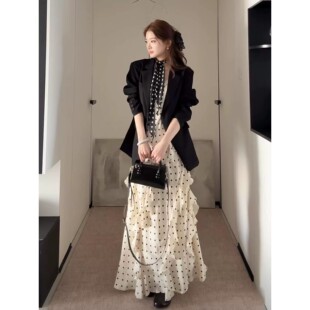 搭配一整套 套装 早春漂亮长款 吊带波点连衣裙2026正流行女长裙西装