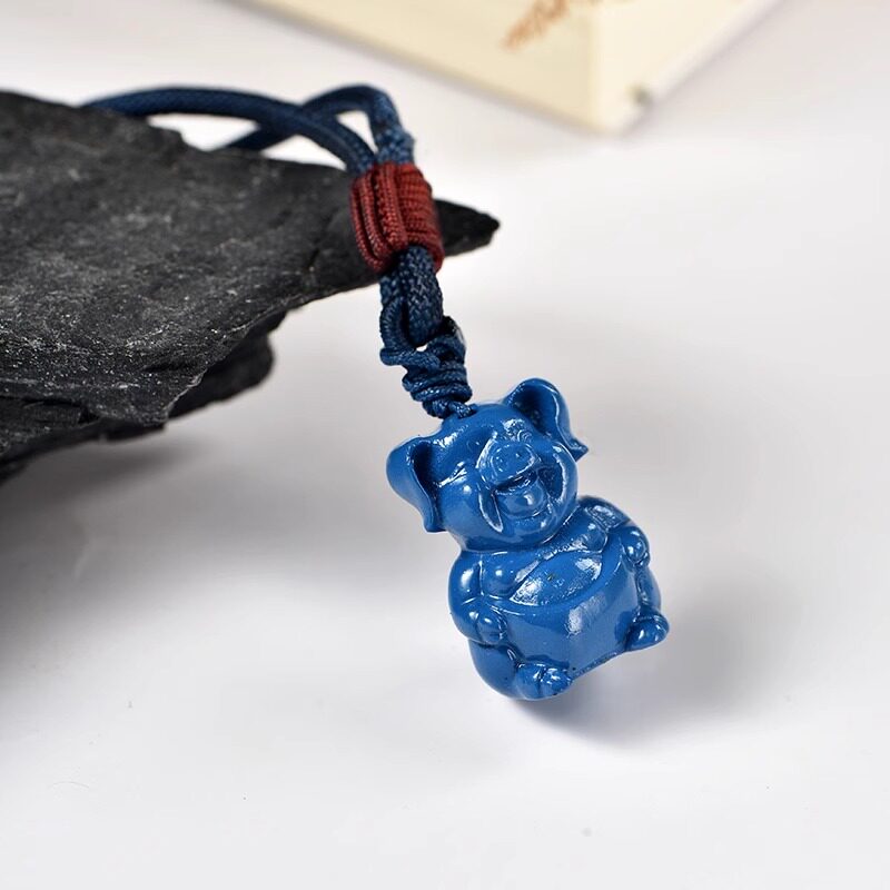 蓝色木雕猪吊坠挂件实木十二生肖木头猪吉祥物挂件木质装饰工艺品