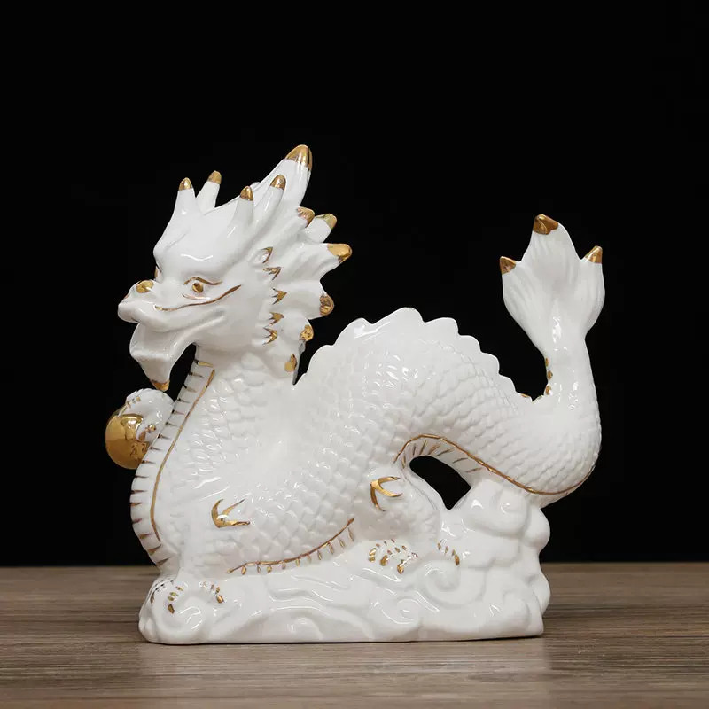 白色陶瓷飞龙摆件陶土十二生肖龙形吉祥物补角化解家居装饰工艺品