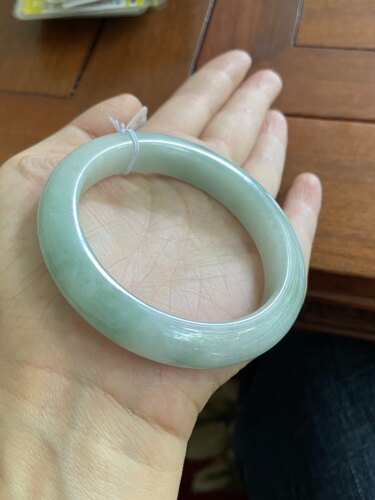 【云南小月城】缅甸天然正品A货翡翠手镯宽厚糯化种飘花大圈轮胎