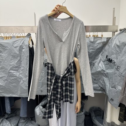 TEMPTING秋 韩国代购 时尚百搭舒适圆领气质设计感假两件长袖T恤