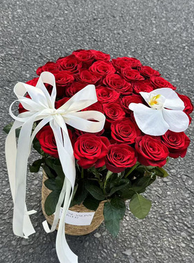【小时达】情人节99朵红玫瑰抱抱桶生日花束鲜花速递同城送女友