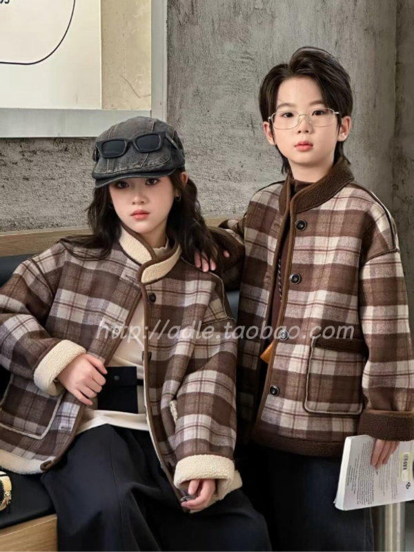 25秋冬新款女童男童两面穿毛呢复古外套时尚洋气一体绒工装上衣