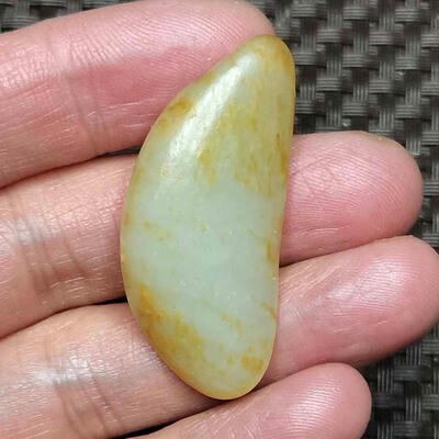 新疆和田玉籽料原石独籽无修洒金皮白肉吊坠00642