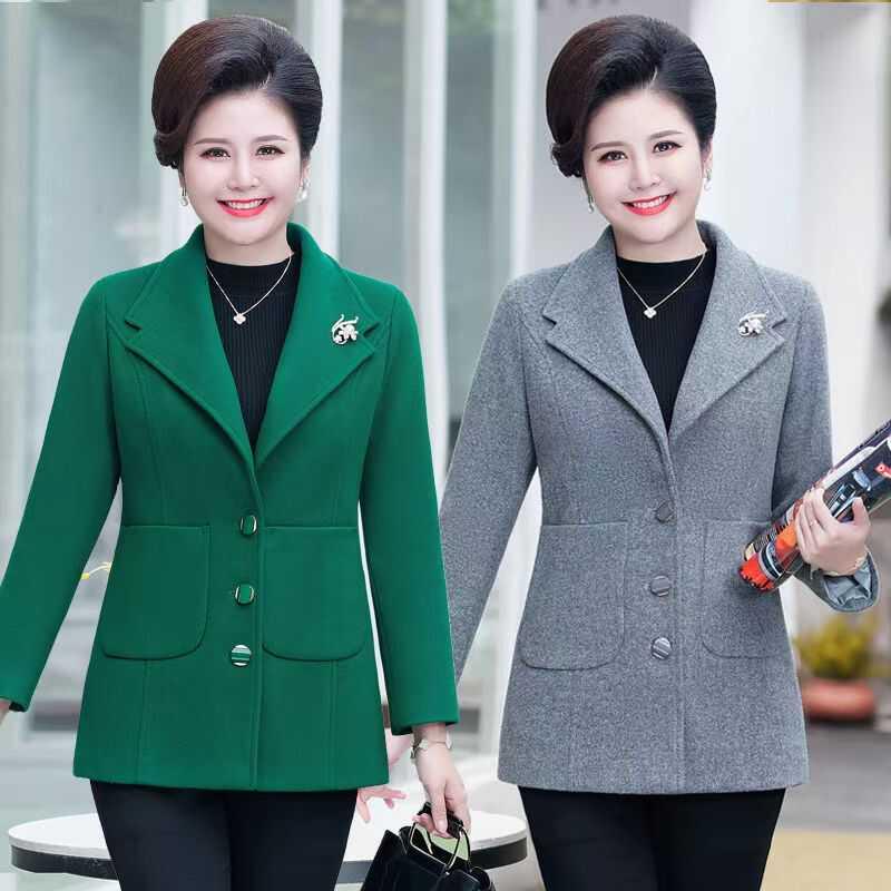 冬季新款小个子妈妈装短款毛呢外中老年女装