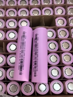 远东锂电池18650可充电大容量3.7V强光手电筒小风扇头灯4.2专用