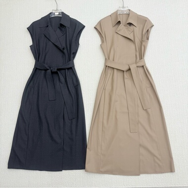 Th 同款2025秋冬新品羊毛混纺无袖风衣腰带连衣裙 P0801603