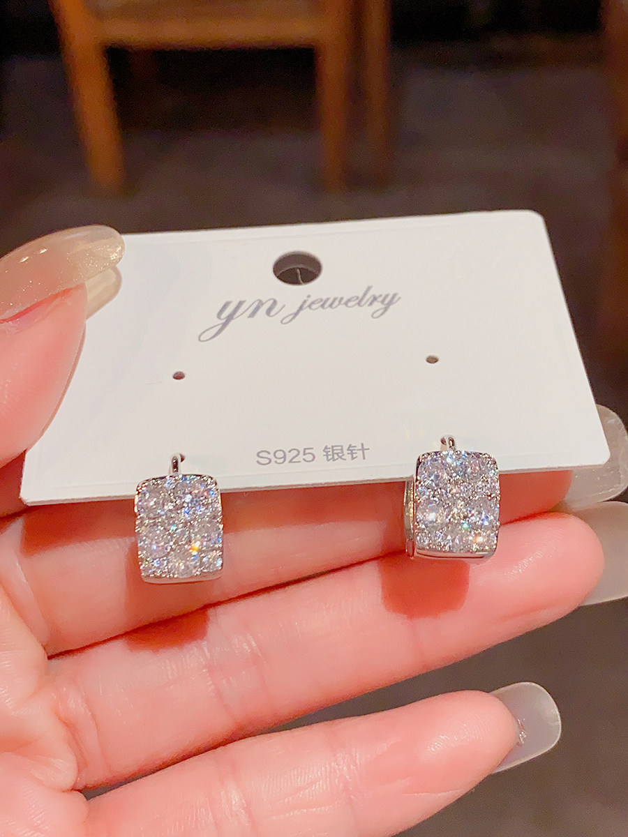 简约小巧精致独特气质微镶几何方块耳扣小众设计感高级感轻奢耳环,饰品/流行首饰/时尚饰品新,耳环,淘宝优惠券,粉丝福利购,淘宝优惠卷