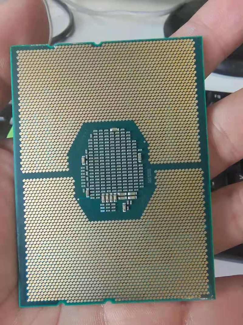 英特尔  6151正式版 18C 3.0Ghz CPU 服务器处理器议价