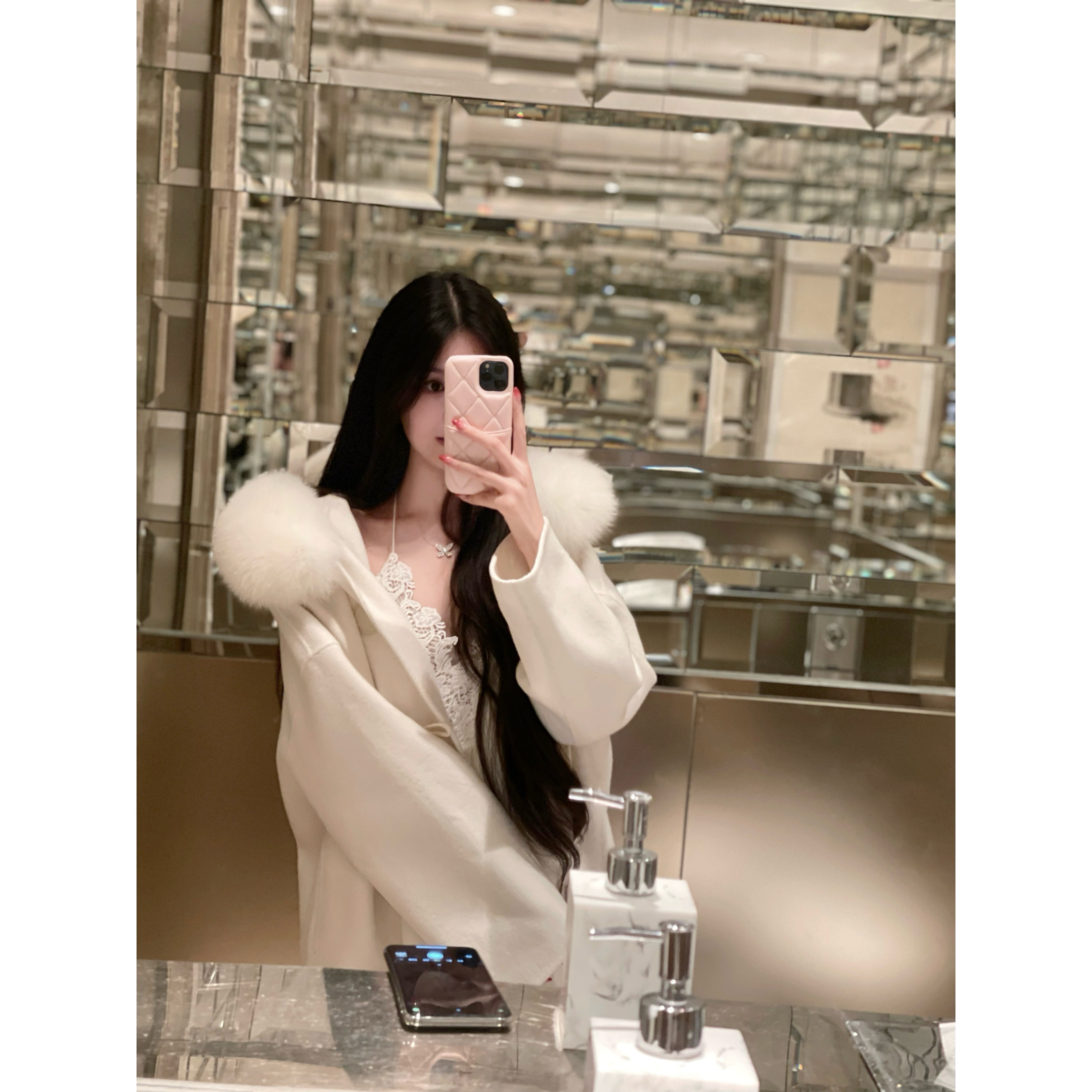 POET WONG【初恋天花板】绝美~独家小廓形 超大狐狸毛羊毛大衣