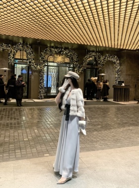 POET WONG【娇天鹅】古早女神裙 重工立体水溶蕾丝织带高级连衣裙