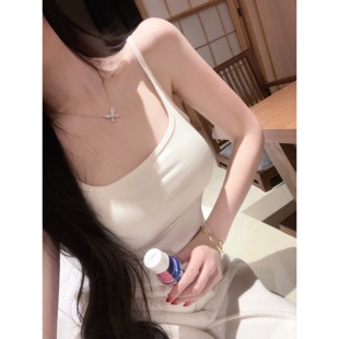 POET WONG【绒绒暖意】加绒闭眼入 含胸垫吊带舒适百搭高弹内搭