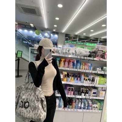 POET WONG【实穿百分百】柔软超细羊毛开衫 闭眼入舒适显瘦外套秋