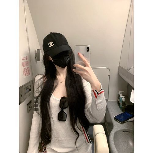 POET WONG【学院千金】质感丝光羊毛 Tb针织羊毛开衫松弛显瘦外套