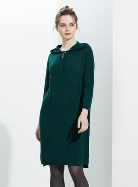 墨绿色美利奴羊毛针织V领连帽连衣裙简约风格长袖裙