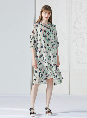 A字宽松廓形绿色竖条纹印花轻薄雪纺五分袖连衣裙-溪涧