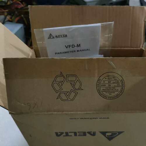 议价变频器V015M21A220V/380V0.4/2.2/