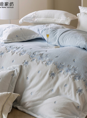 冬季高端240G全消光牛奶绒四件套花卉刺绣珊瑚绒加厚被套床品蓝色