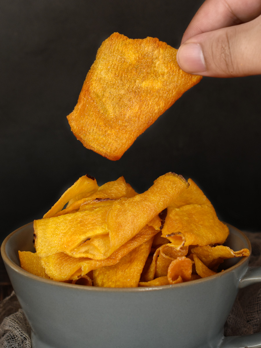 Sweet potato chips Crispy thin sweet potato chips Sweet potato chips pot drama net red snacks Less oil less sweet original flavor A pack of 200g
