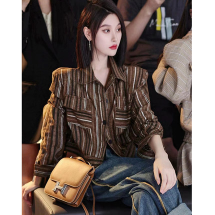慵懒港风休闲格子衬衫女短款春秋宽松叠穿设计感上衣衬衣薄外套女