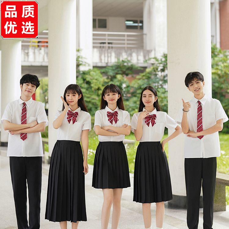 初中学生诗歌朗诵合唱演图片