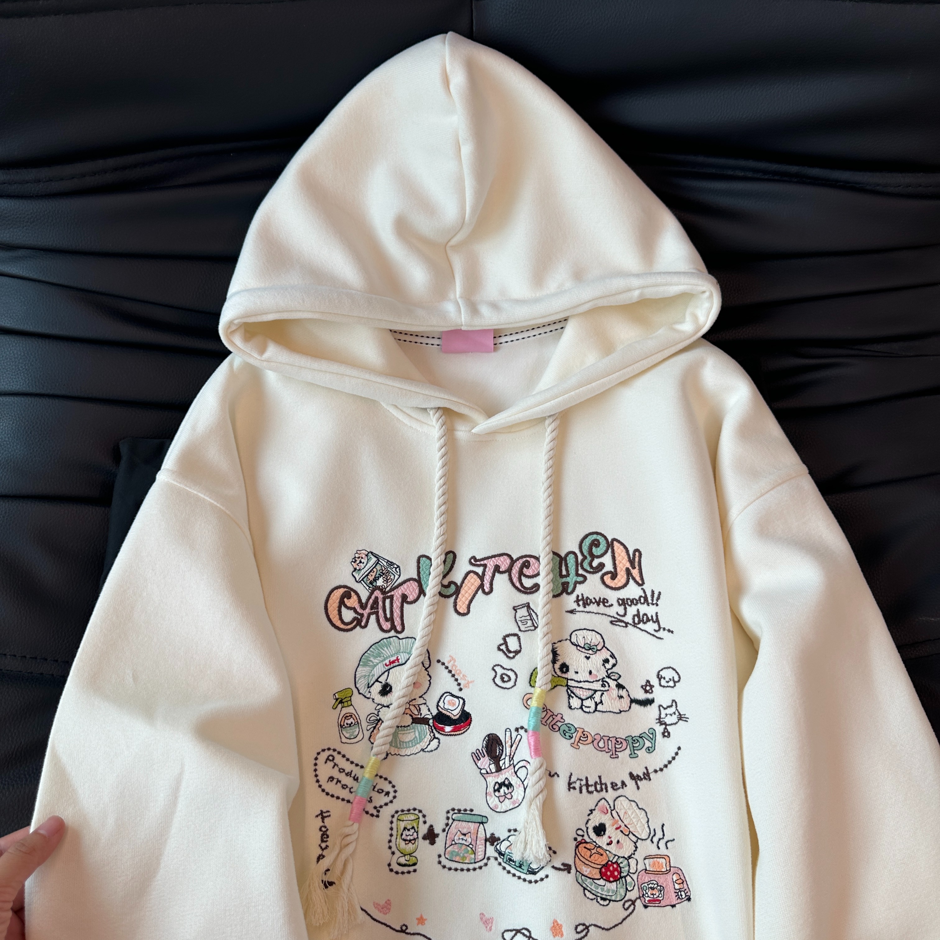 2025秋季新款厨师狗狗重工刺绣可爱卡通减龄连帽卫衣女小众设计感
