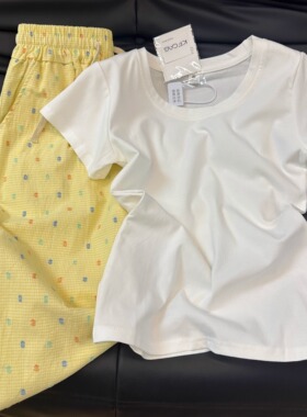 白色正肩短袖t恤女夏季短款修身内搭打底纯棉大领口半袖纯色上衣