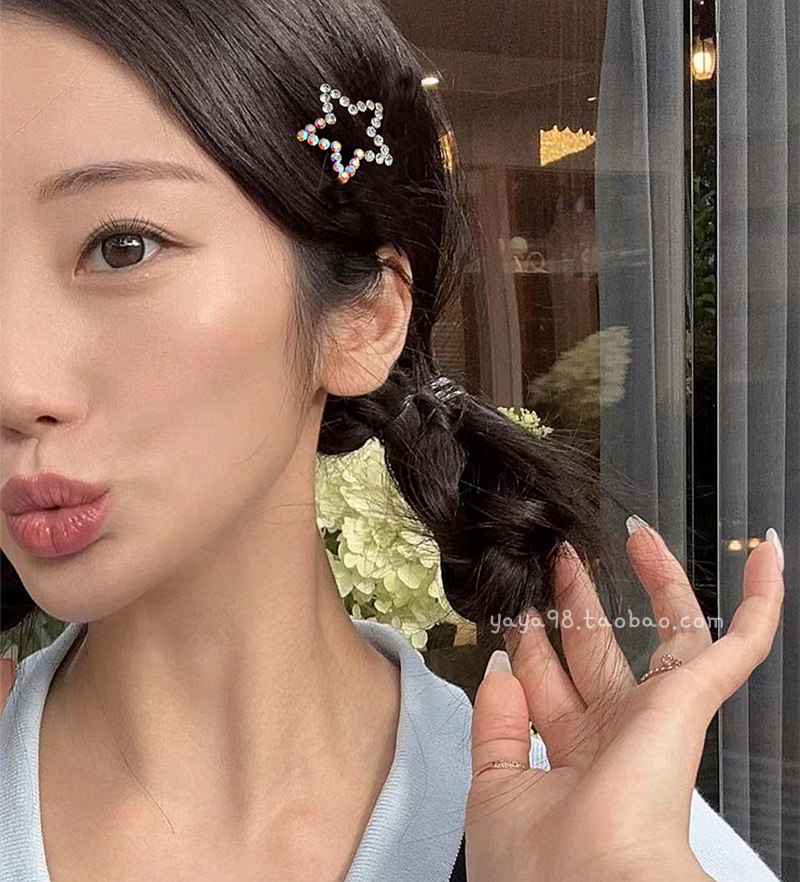 两只装镶水钻发夹小号星星侧边夹